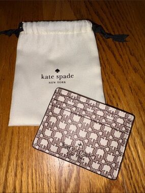 kate spade Geometric Spade Link Cream & Brown Pinmount Logo Card Case NWT